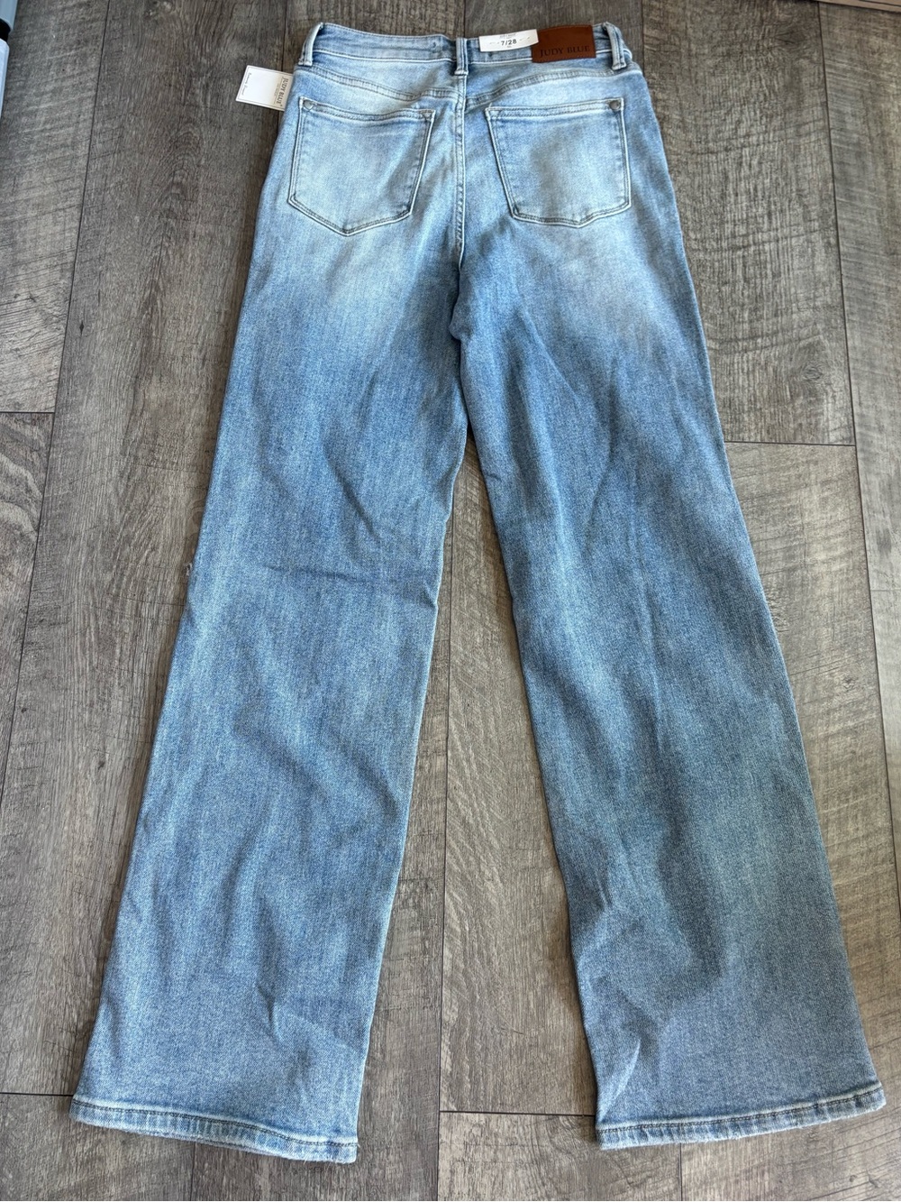 Judy Blue Light Wash Straight Leg Jeans